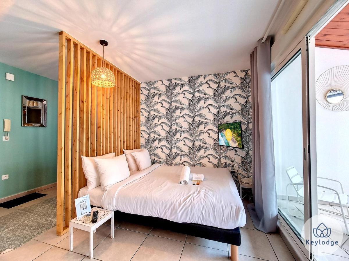 La Riviera - Studio Proche Du Centre De Сен-Дені Екстер'єр фото